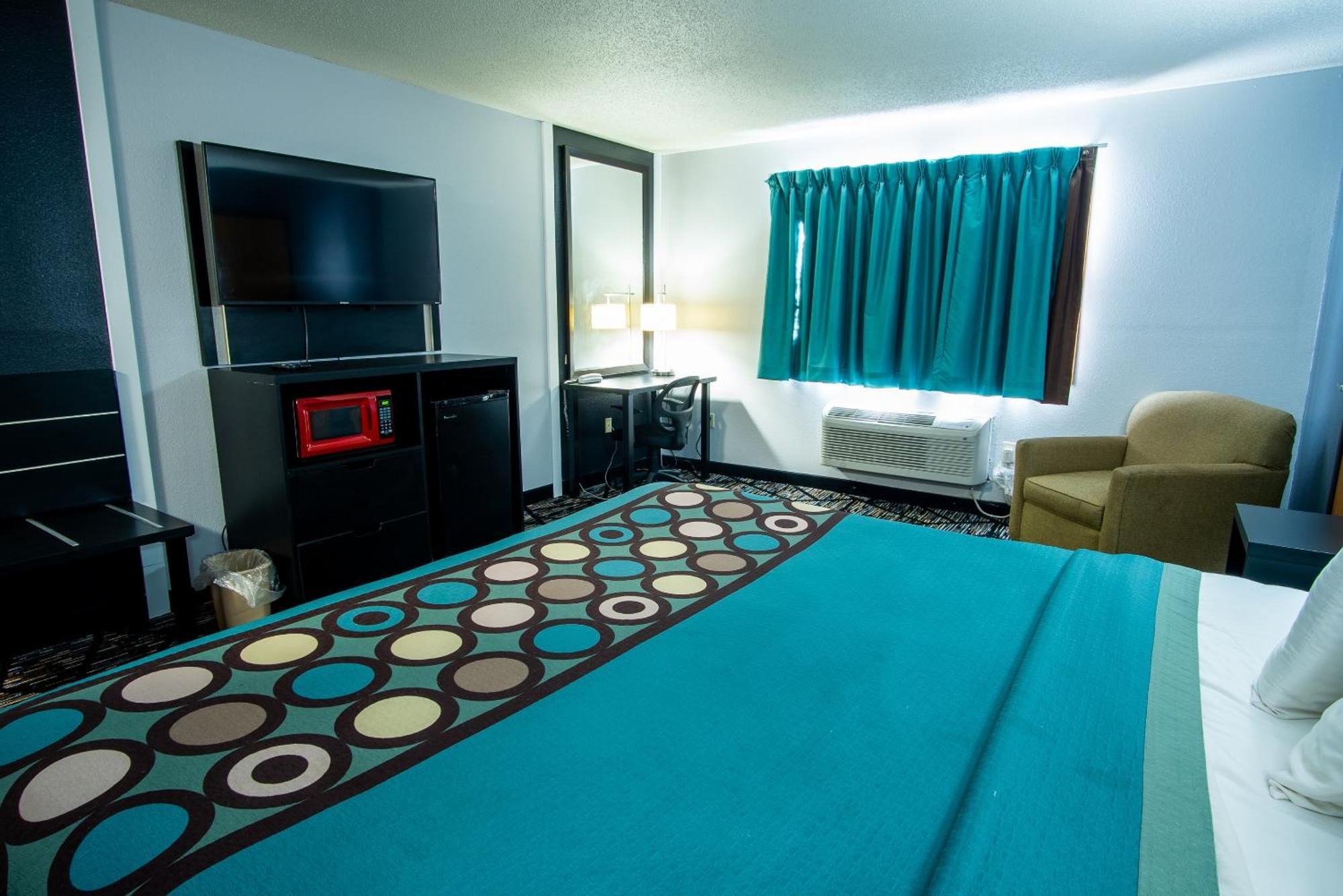 Coratel Inn & Suites By Jasper New Richmond Bagian luar foto